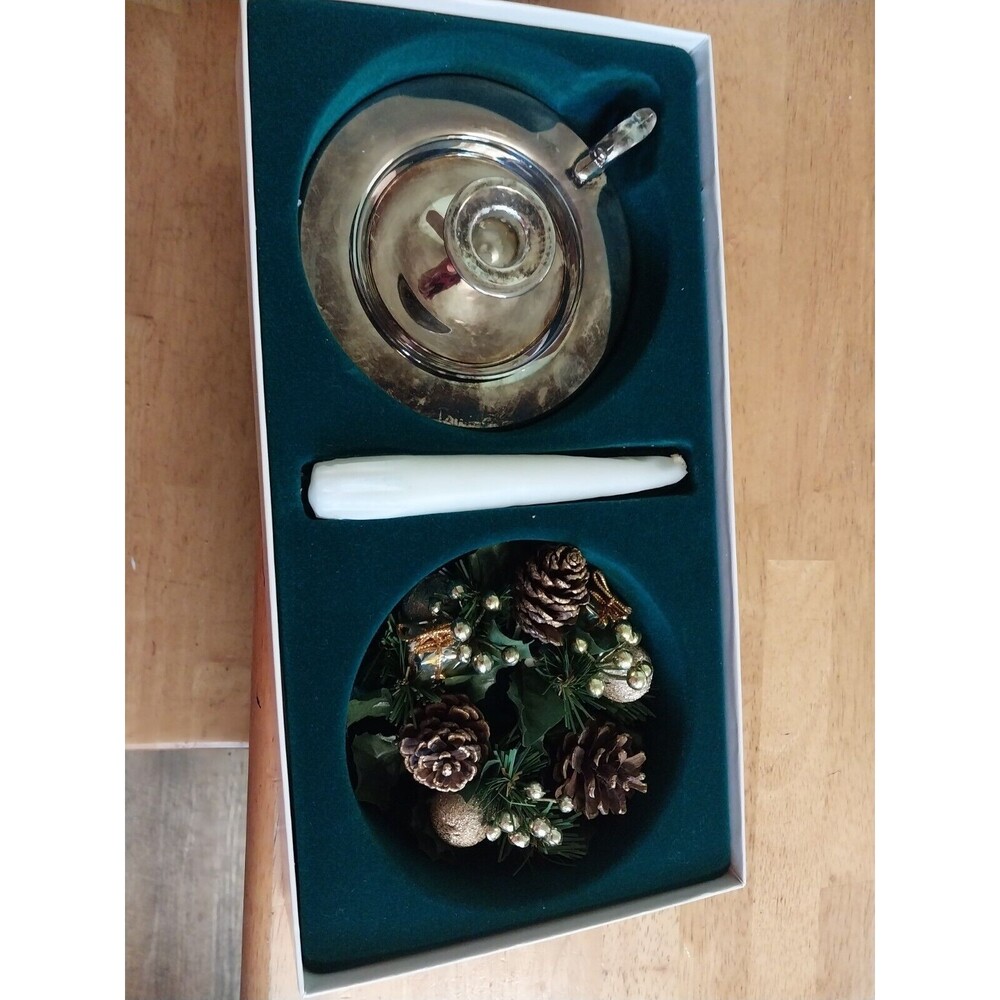 Oneida Silver-plated 3 piece Chamberstick Ensemble Christmas